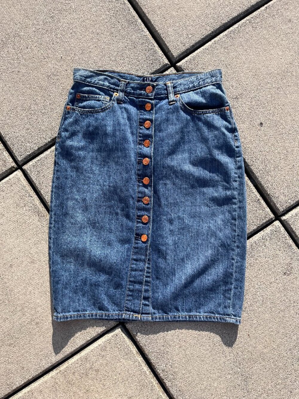 gap button-fly pencil skirt